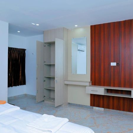 Grand Sangeetham Inn Tiruchchendur Exterior photo
