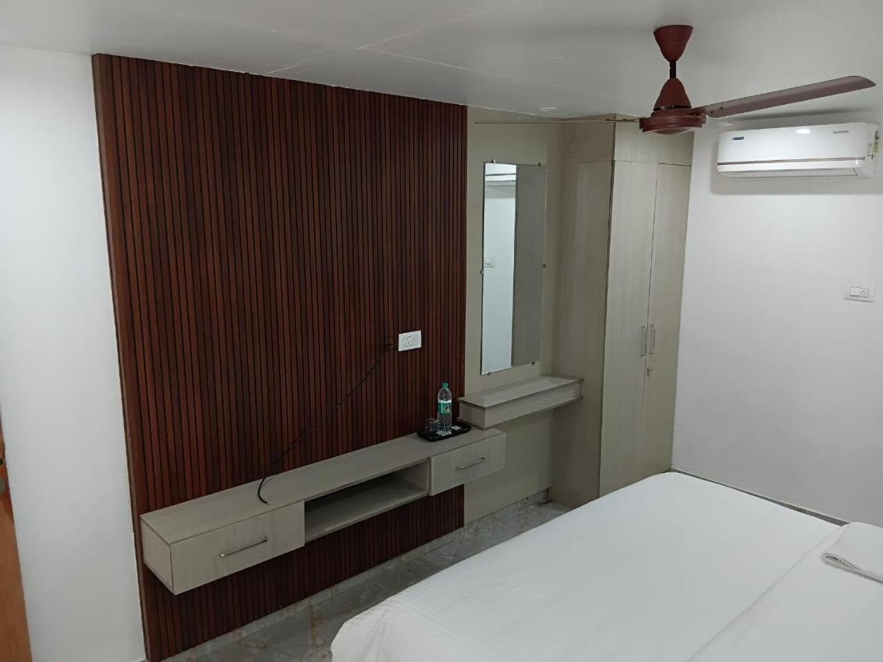 Grand Sangeetham Inn Tiruchchendur Exterior photo